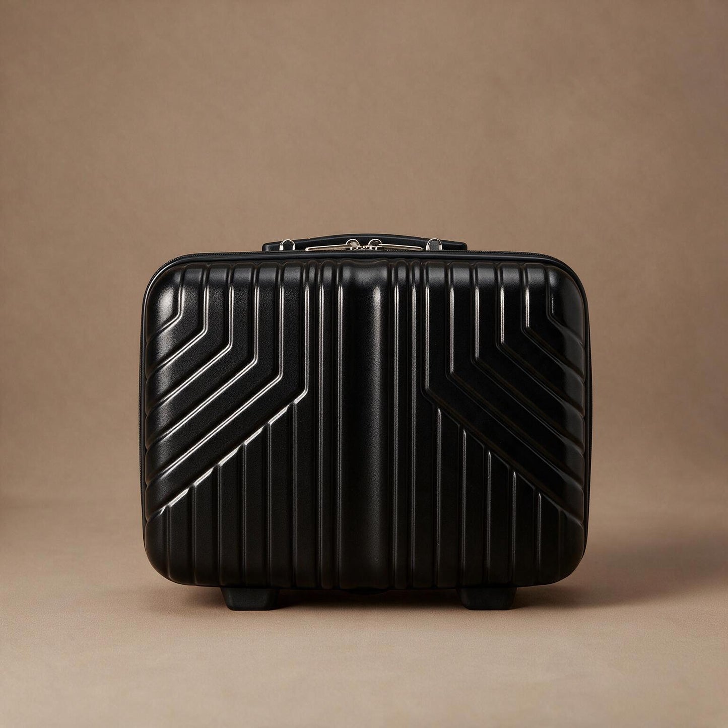 #M50 14-Inch Hard Shell Travel Case