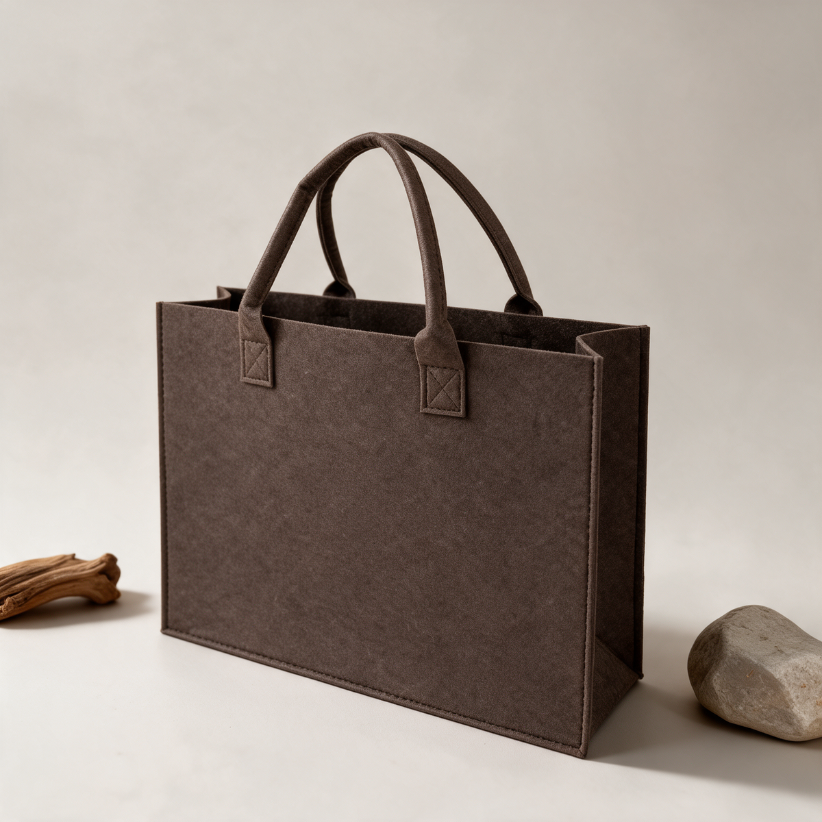 #G6 Felt Bag with Handle