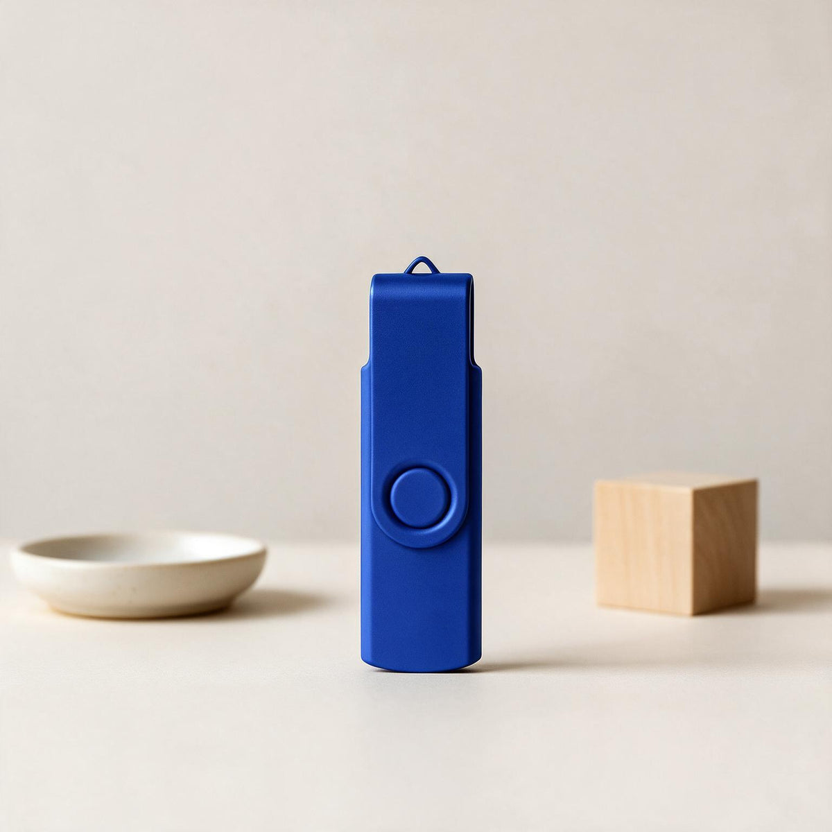 #G18 USB Flash Drive with Type C (16GB)