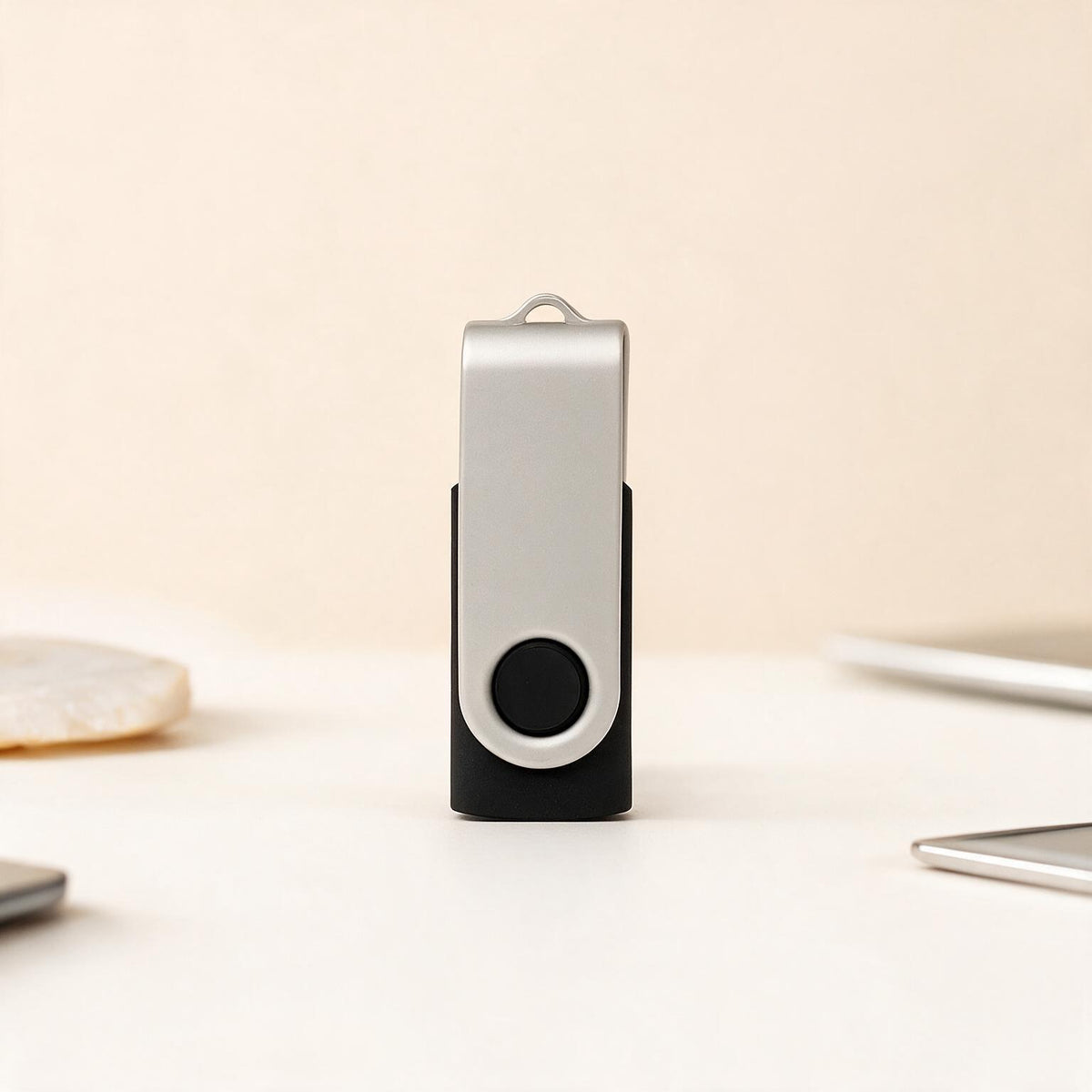 #GM1416 Classic Metal Flash Drive (16GB)